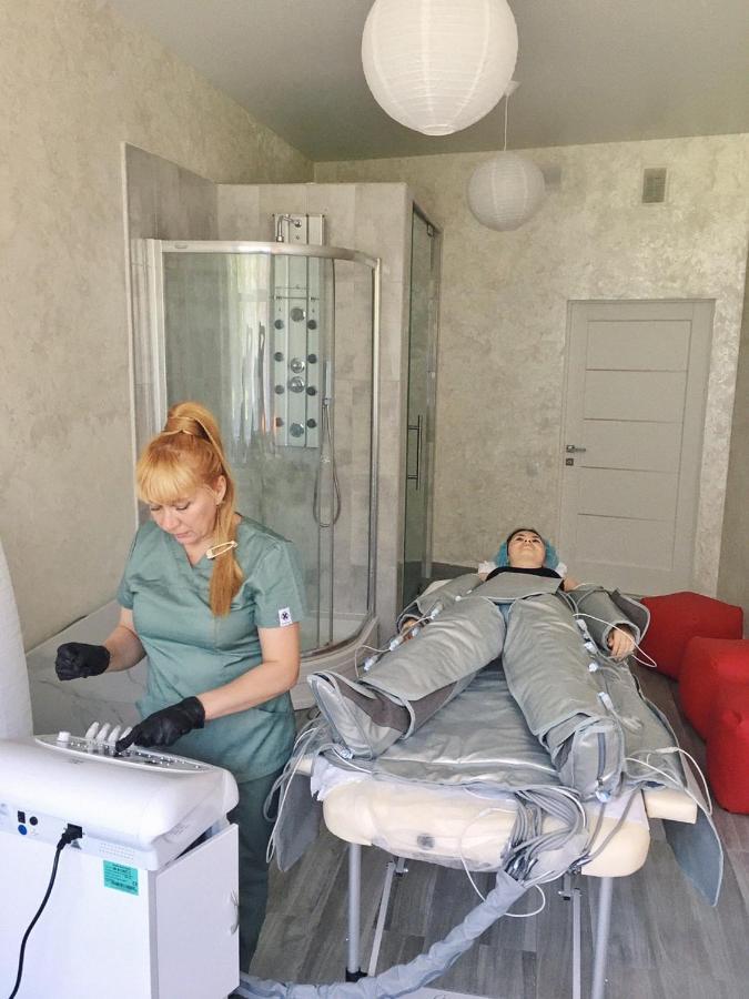 Sanatoriy-Hotel Feofaniya Kiev Ngoại thất bức ảnh