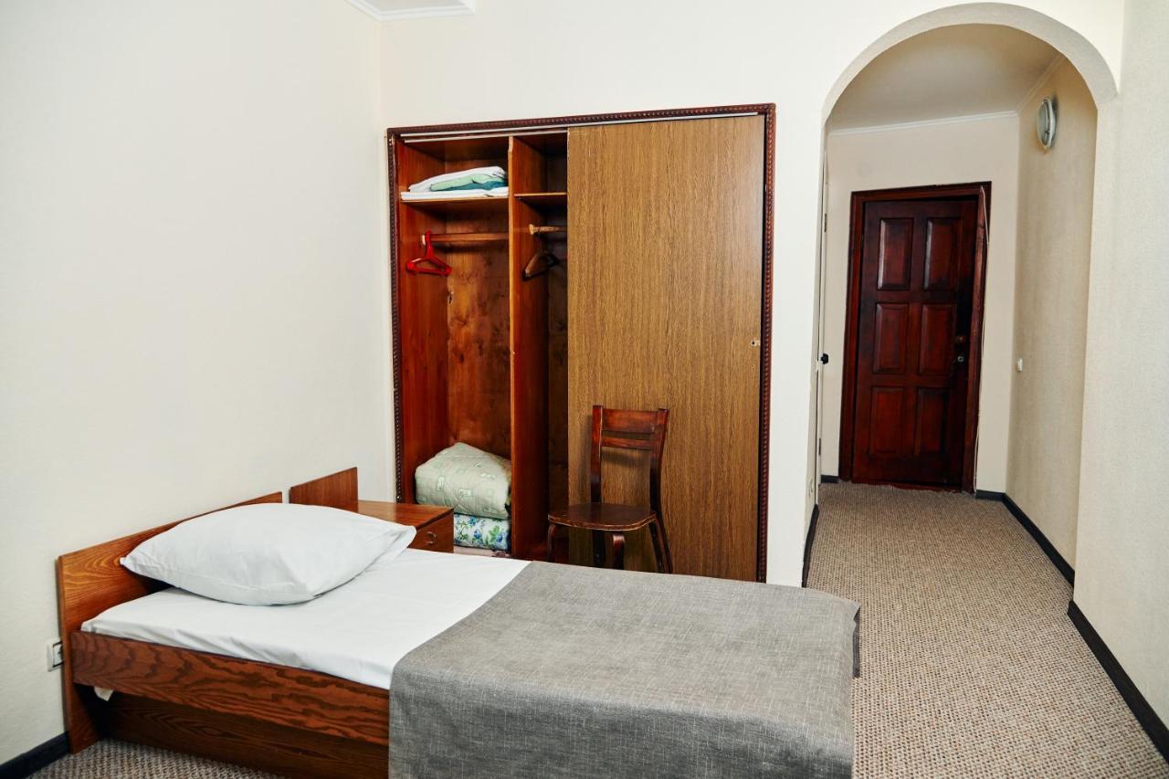 Sanatoriy-Hotel Feofaniya Kiev Ngoại thất bức ảnh